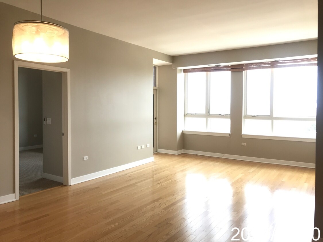 Primary Photo - 6000 N Cicero Ave