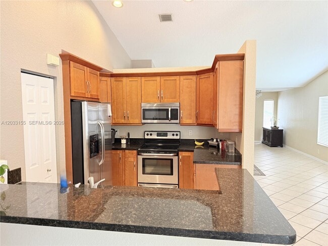 Building Photo - 1530 Canary Island Dr