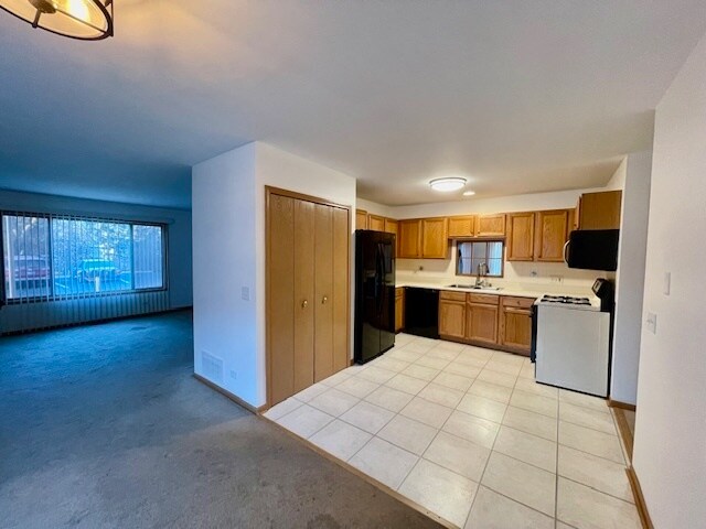 Building Photo - 460 Westwood Ct