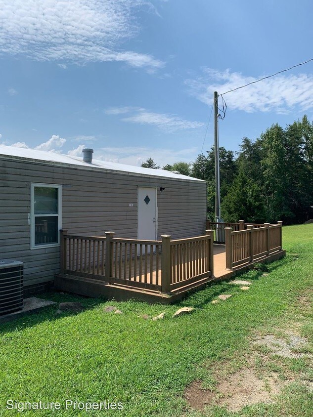 Primary Photo - 3 br, 2 bath House - 1034 Bench Lane