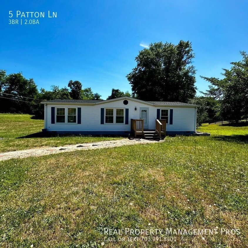 Primary Photo - Charming 3 Bed Rambler on 1.22 Acres in Pr...