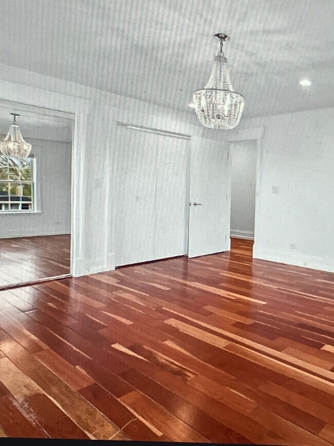Foto del edificio - 7807 S Nagle Ave