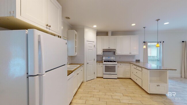 Foto del edificio - 6052 Magnolia Pl E