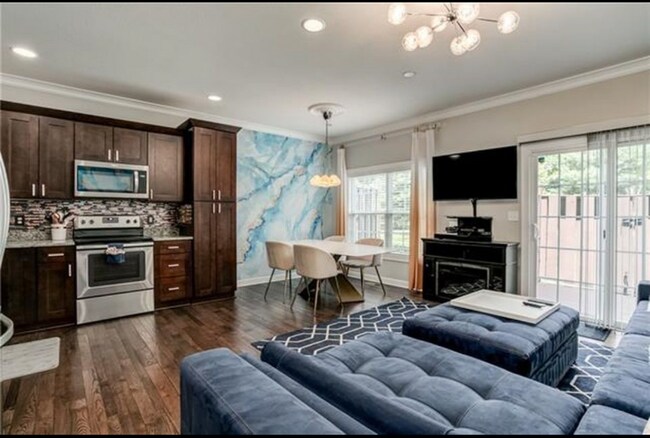 Foto del edificio - 7856 W 158th St