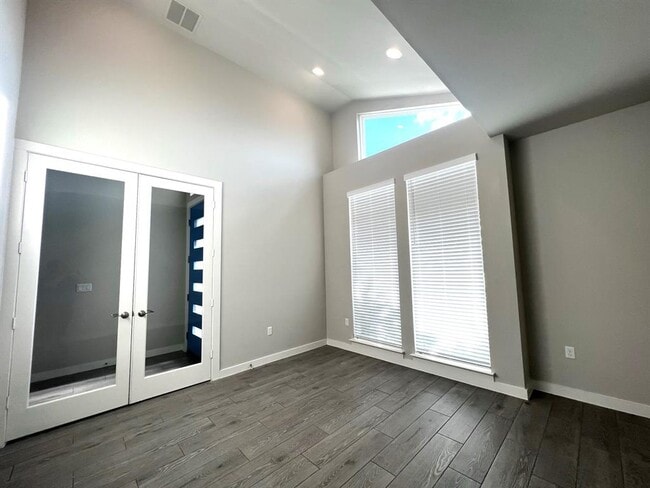 Foto del edificio - 8317 Donnelley Dr