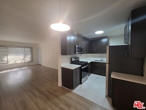 Building Photo - 1224 N Fairfax Ave