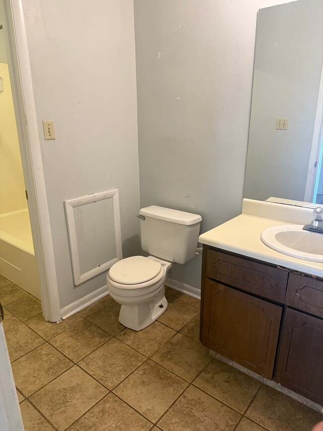 Building Photo - 209-p209 Garden Cir