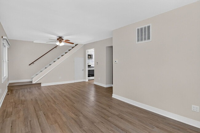 Building Photo - 100 83rd St