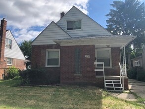 Building Photo - 7678 W Parkway St
