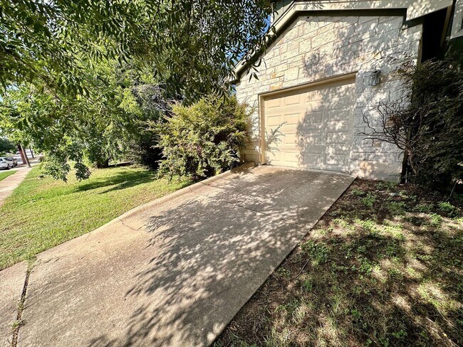 Building Photo - T006 1711