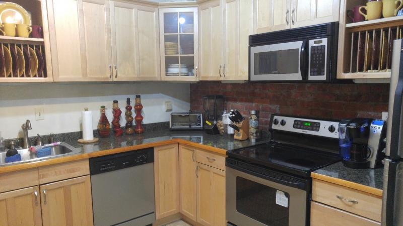 Primary Photo - 1408 Commonwealth