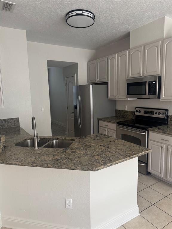 Building Photo - 12976 Borland St