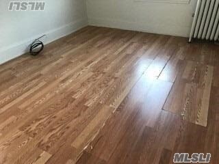 Foto del edificio - 93-37 211th St