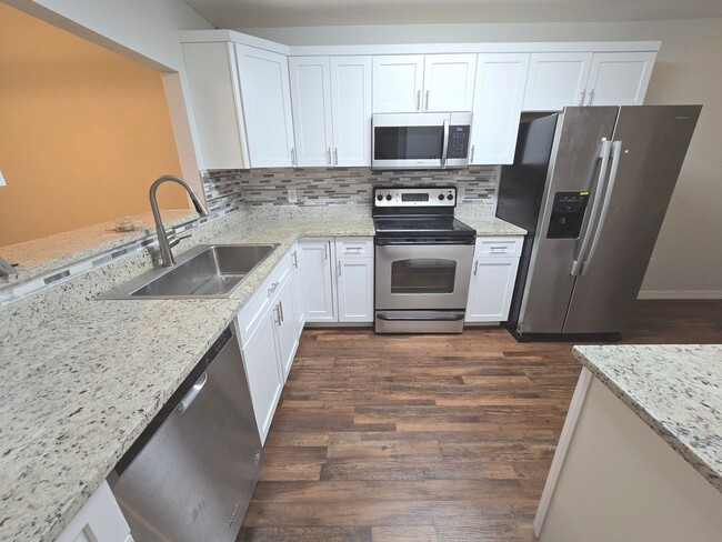 Building Photo - Deland  - 2 Bedroom, 2 Bathroom -  $1,695.00