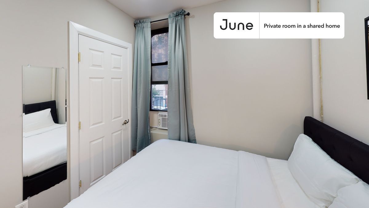 Room in Shared 3 bed/1 bath home - Room in Shared 3 bed/1 bath home