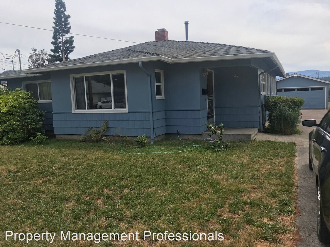 Primary Photo - 3 br, 1 bath House - 421 D Street