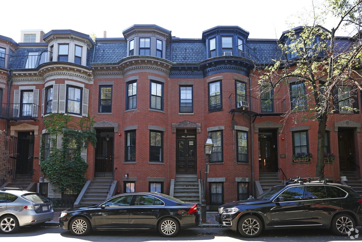 Building Photo - 24 Appleton St