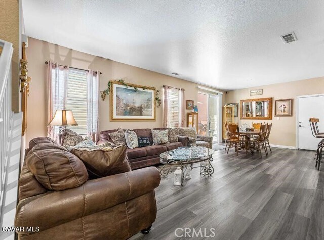 Foto del edificio - 2562 Kenwood Ct