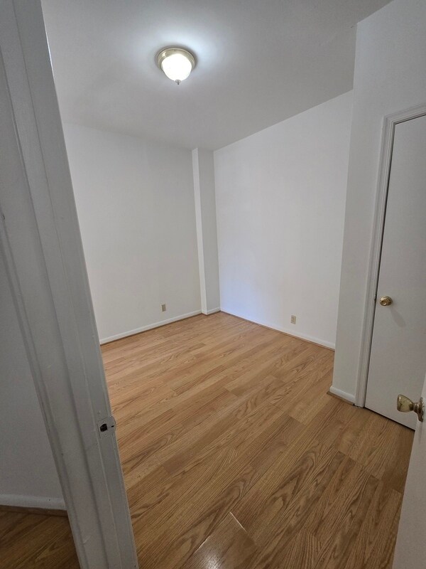 Foto del edificio - 503 W Grace St