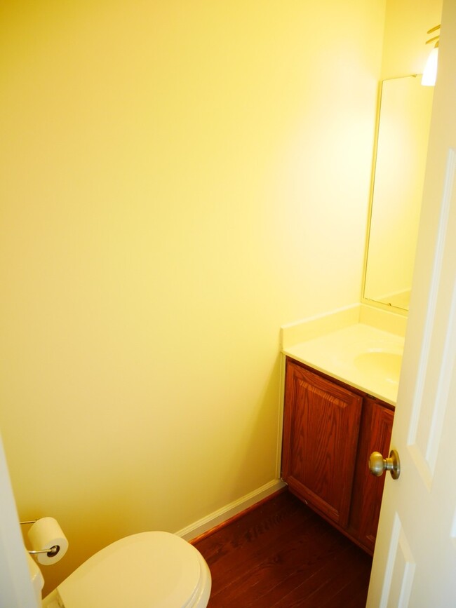 Building Photo - 3 Bedroom Townhouse- Owings Mills, MD