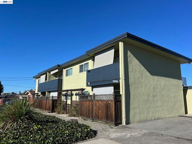 Foto del edificio - 36976 Mulberry St