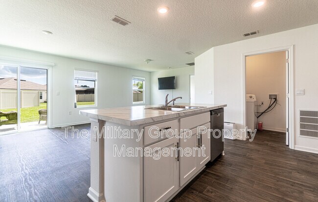 Building Photo - 48 Encanto Wy