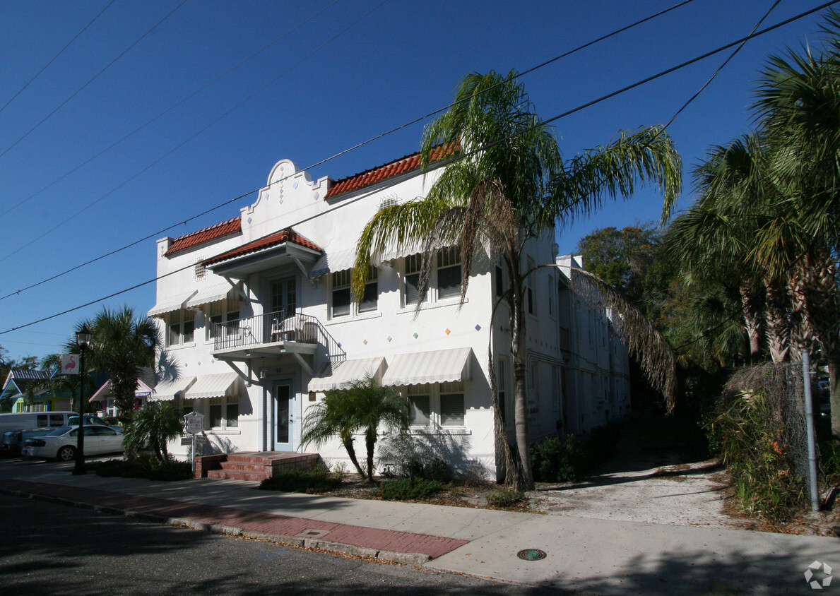 Primary Photo - 918 12th Ave