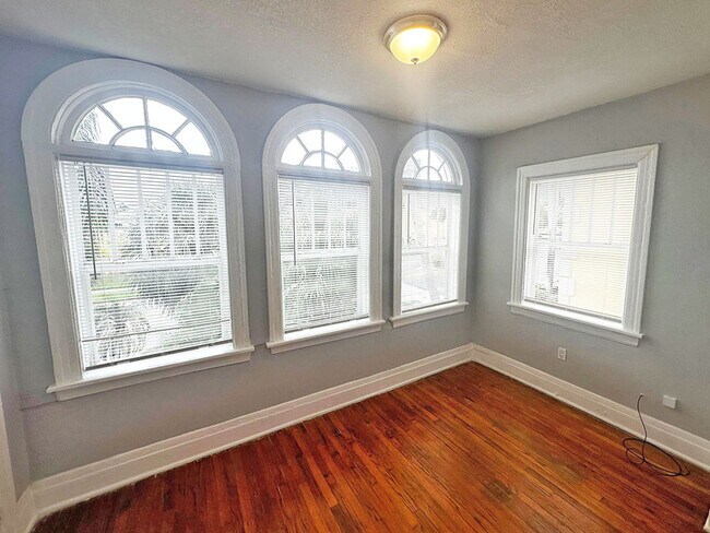 Building Photo - 1641 Tyler St