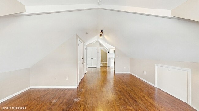 Building Photo - 114-116-116 Harborview Ave
