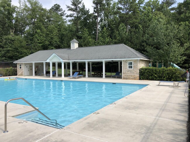 Building Photo - 374 Brookwood Crossing