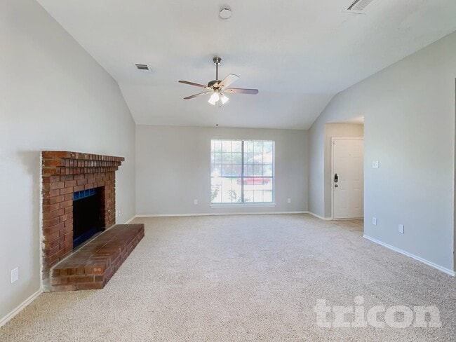 Building Photo - 8002 Meadowlark Ln