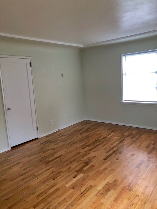 Foto del edificio - Home in Bremerton.