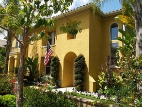 Building Photo - 8 Mineral King