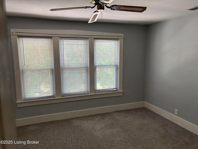 Building Photo - 2126 Sherwood Ave