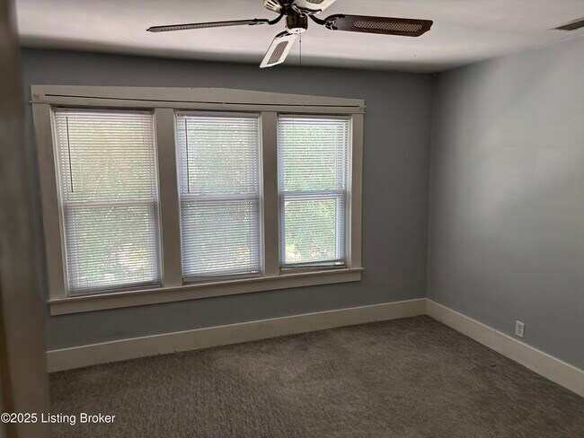 Foto del edificio - 2126 Sherwood Ave