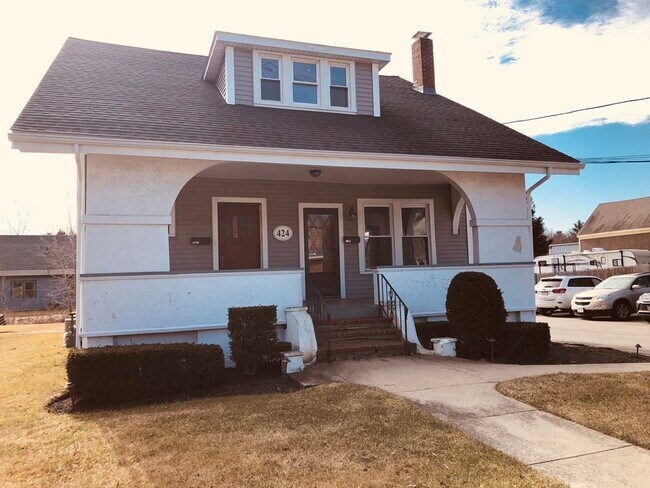 Building Photo - 424 E Central St