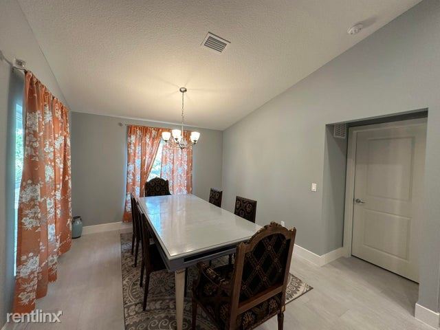 Foto del edificio - 4 br, 2 bath House - 18063 Murcott Blvd