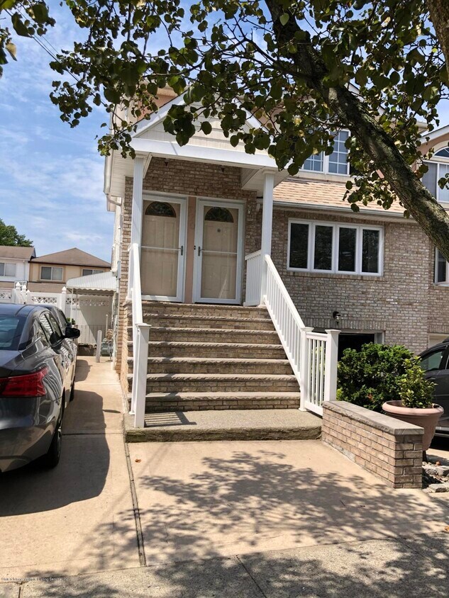 Primary Photo - 770 Rossville Ave