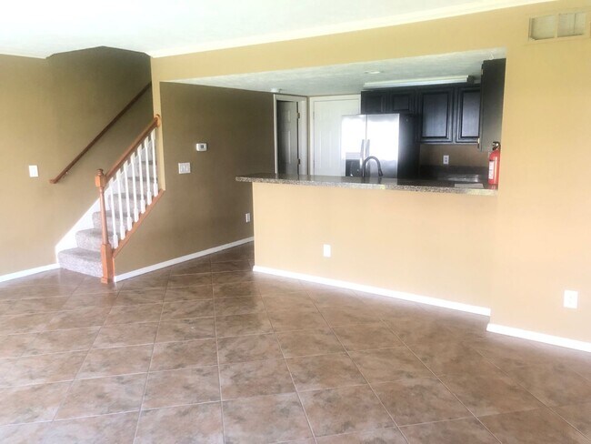 Foto del edificio - Great 2 BR 4 bathroom townhouse in Bloomin...