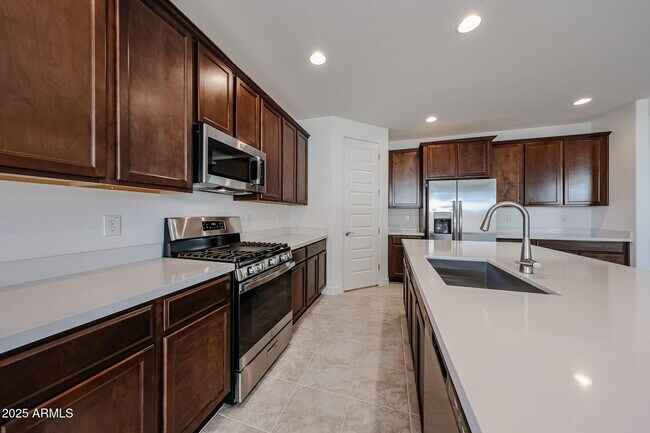 Foto del edificio - 25128 N 171st Ave