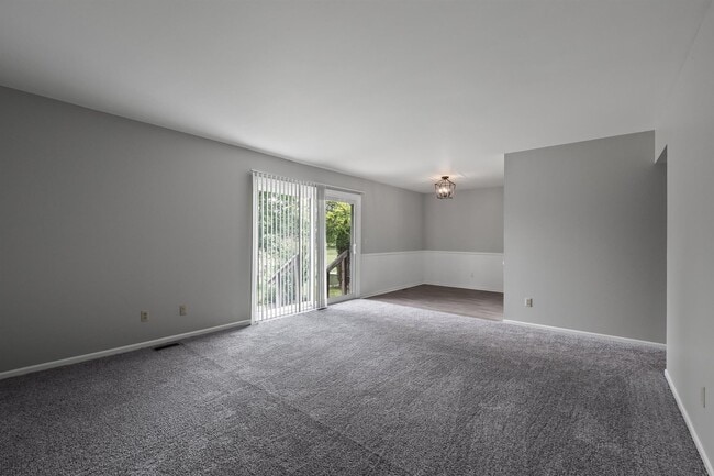 Building Photo - Woodside Apartments of Grand Blanc