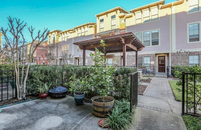 Foto del edificio - 1049 W 22nd St