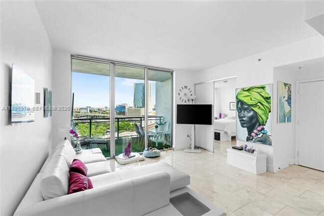 Foto del edificio - 90 SW 3rd St