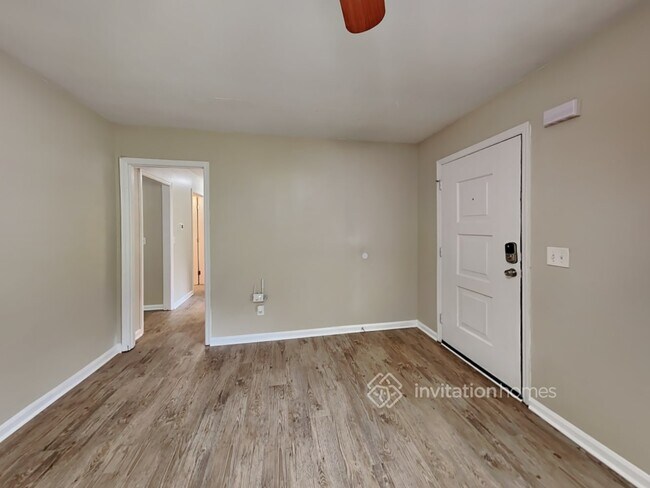 Building Photo - 12 Cherry Cir
