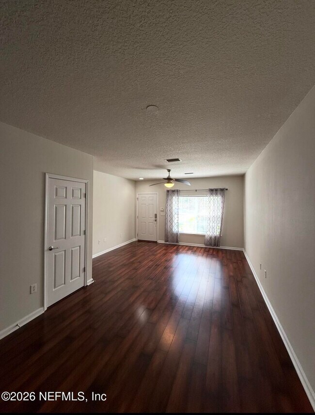 Foto del edificio - 8102 Summer Gate Ct