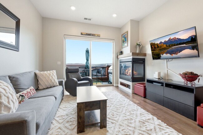 Foto del edificio - 6169 Park Ln S