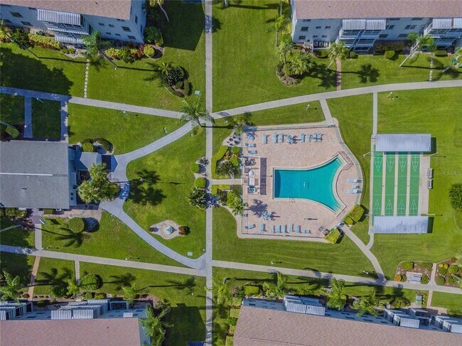 Foto del edificio - 2205 Canal Dr