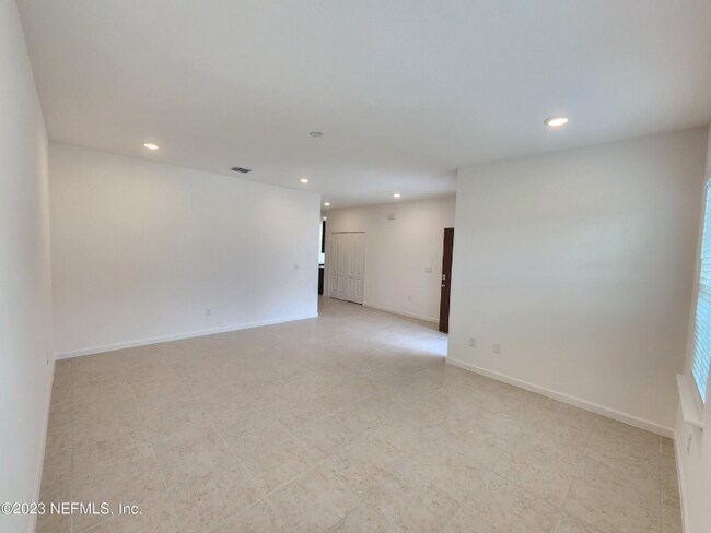 Building Photo - 3256 Crocus Ln
