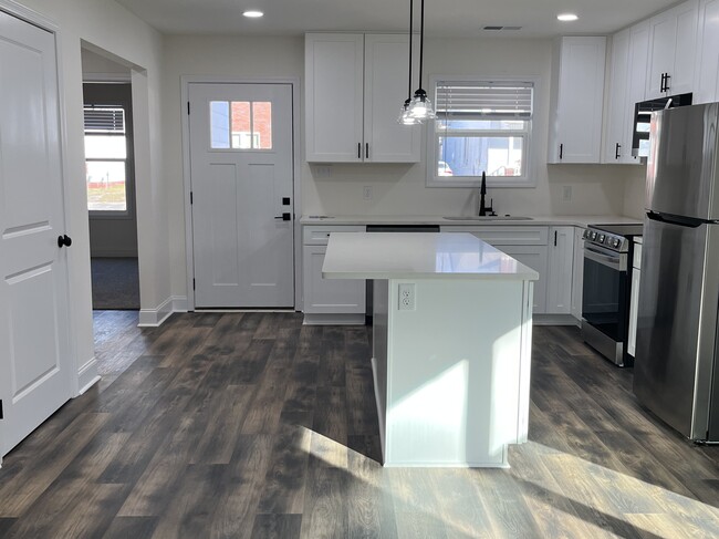 Foto del edificio - 118 Roland Ave