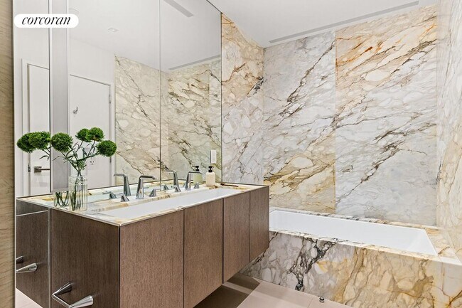 Foto del edificio - 121 E 22nd St